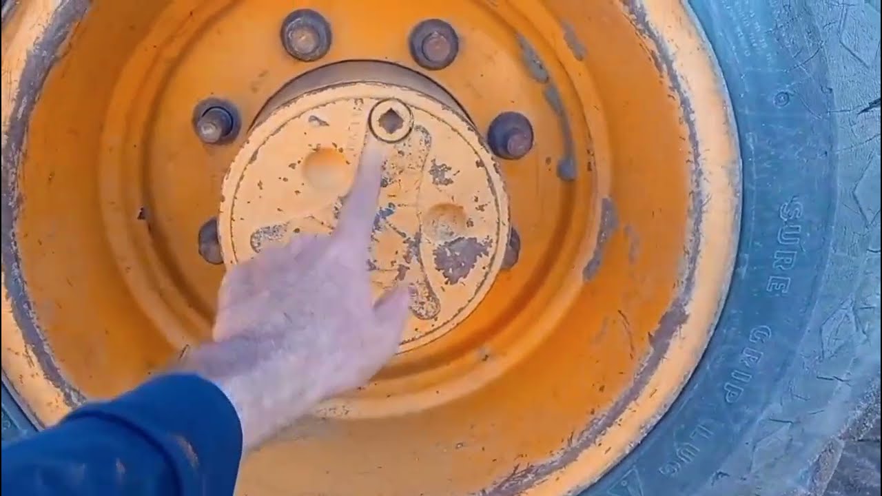 TUDO SOBRE os Pinos de Lubrificação da Retroescavadeira John Deere? Guia Completo!