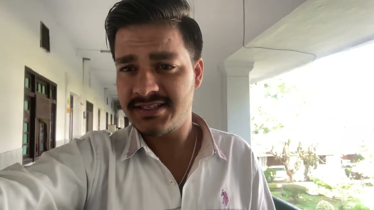 NEW ROOM ME SAFAI HO RAHI HAI 🧹🧼😍 