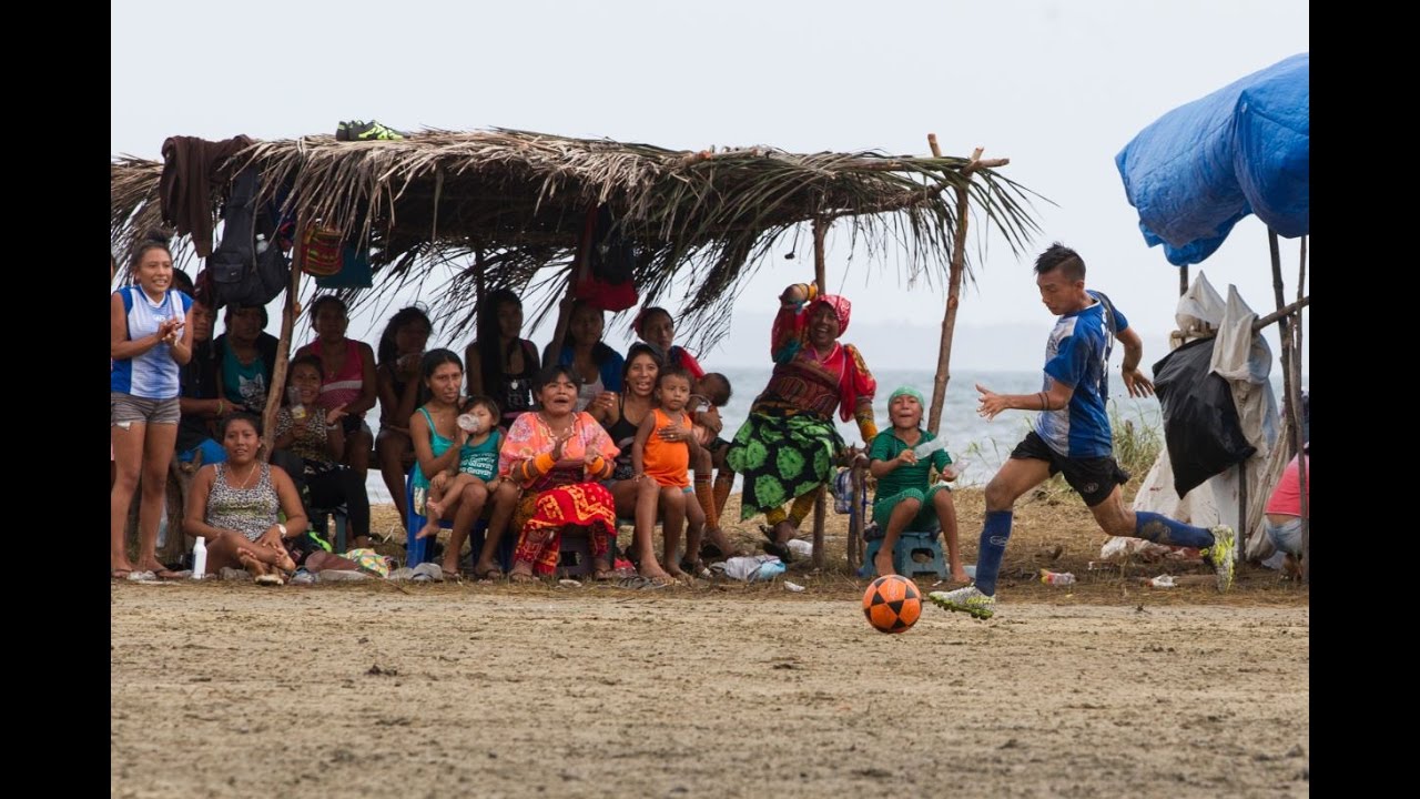 Prensa.com: Naggi dodoed (juego con los pies)