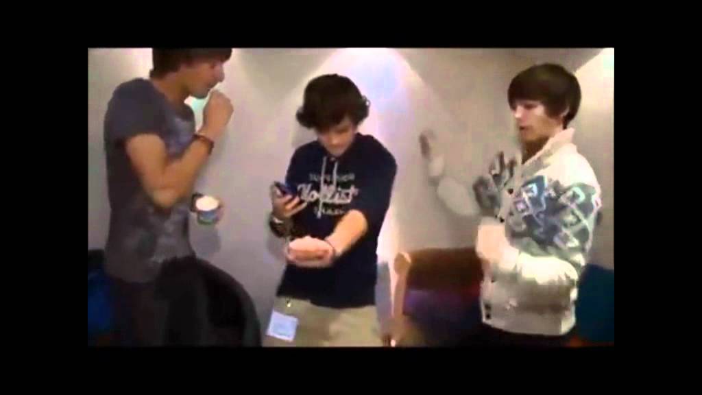 one direction dançando QUERO TCHU EU QUERO TCHA