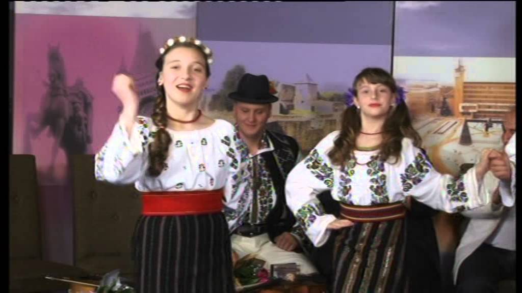 Paula Maria Bortas Azi e hram la noi in sat /muzica Marinica Botea/ text Claudia Martinica