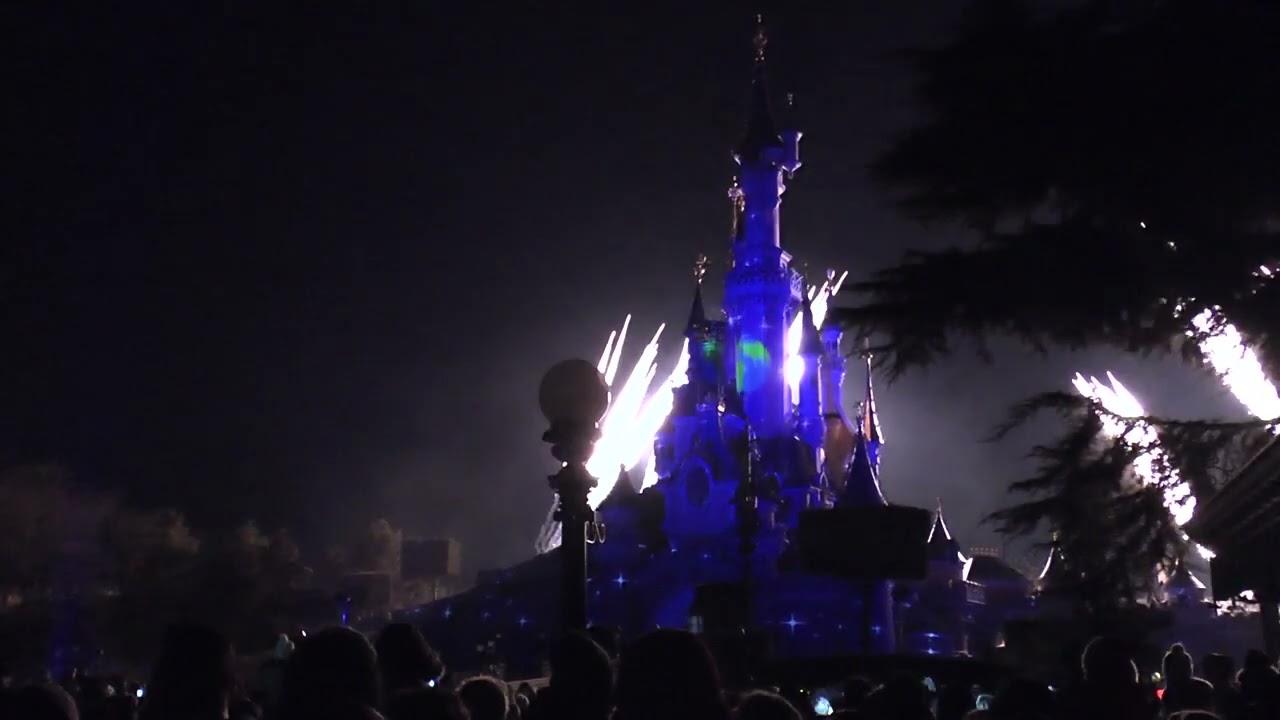 DLP 2013 - Disneyland Parc - Dreams Of Christmas (Plaza Gardens)