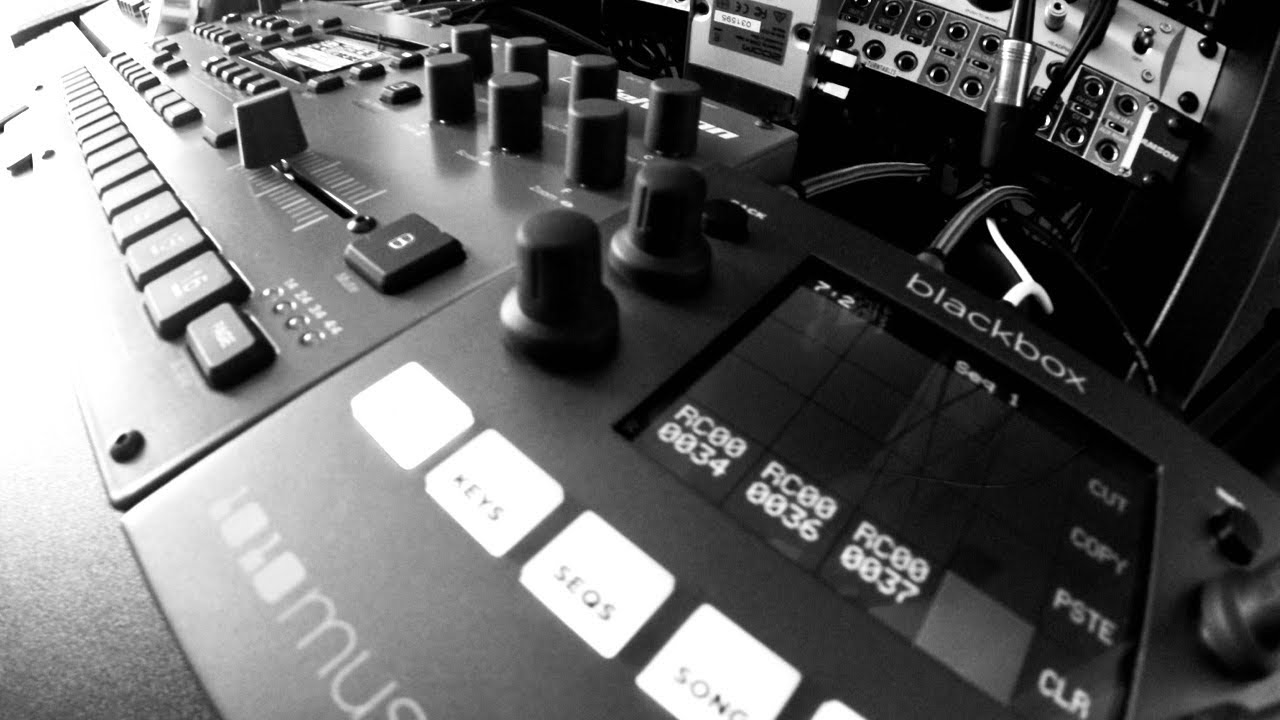 From 8 tracks to 16 tracks: The 1010music Blackbox and Octatrack setup