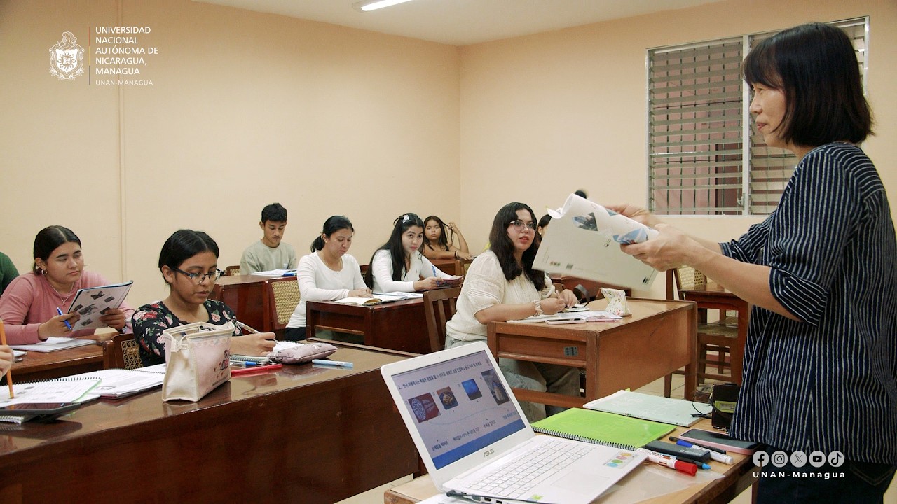 Protagonistas inician los cursos en la Academia de Idiomas Héroe Brian Wilson