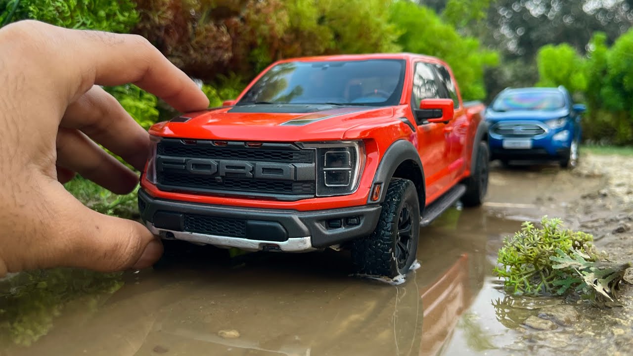 Мини Ford F-150 Raptor против Ford Ecosport в масштабе 1:18 | Внедорожники | Литые модели автомоб...
