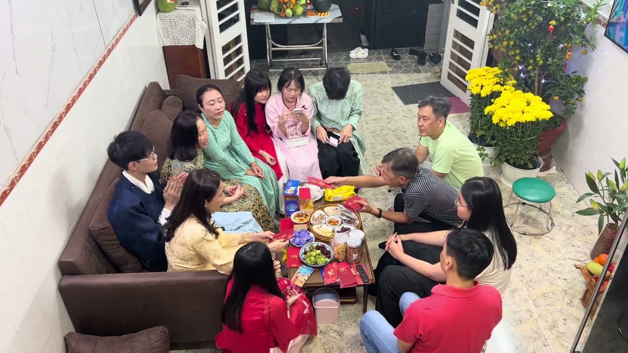 Lê Gia đêm giao thừa năm Bính Ngọ 3
