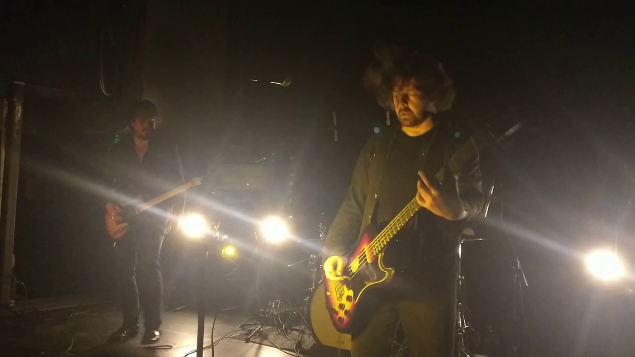 YOUNG WIDOWS Took a turn/Old skin live @Petit Bain (Paris) 09/04/19