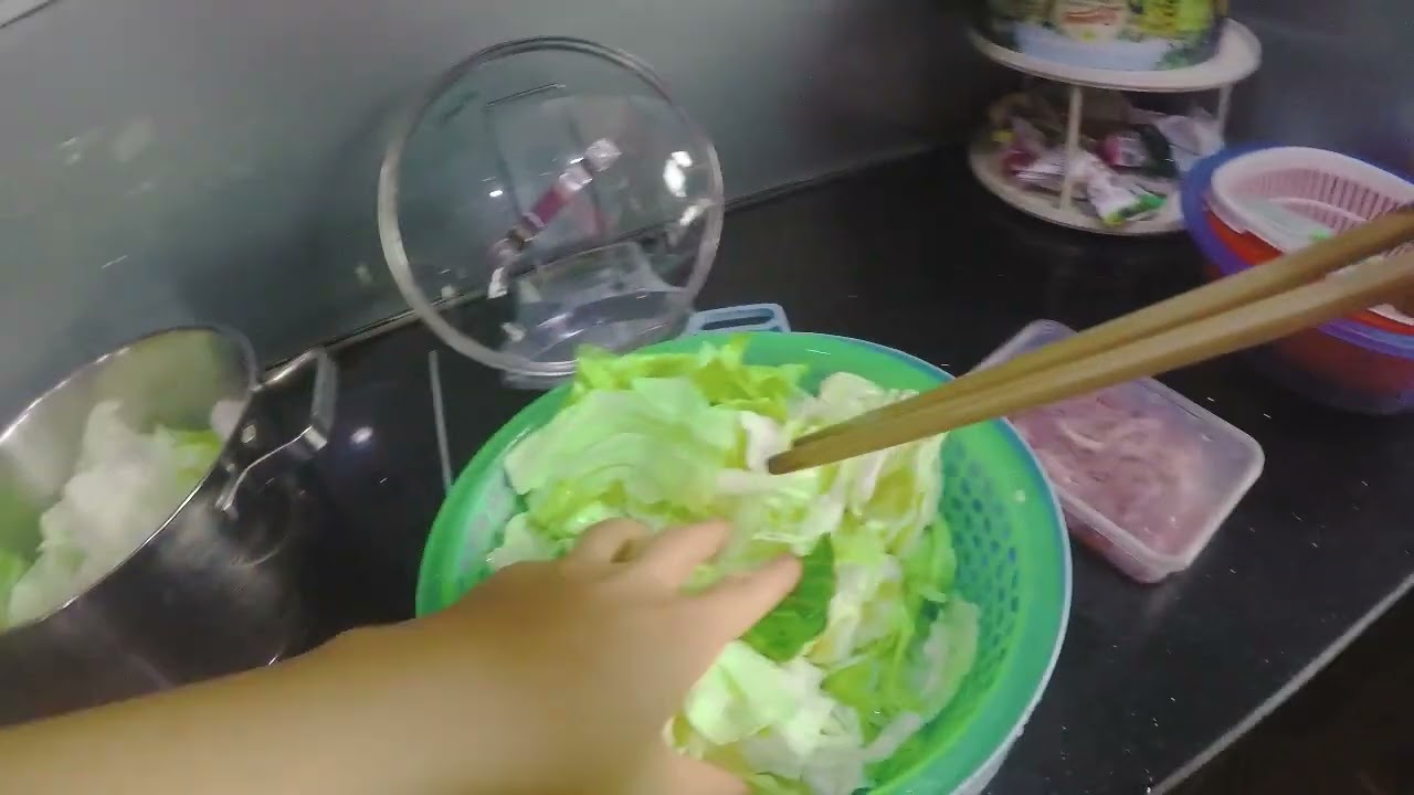 POV Simple Vietnamese Family Meal – Real Guy Home Cooking Everyday Dinner