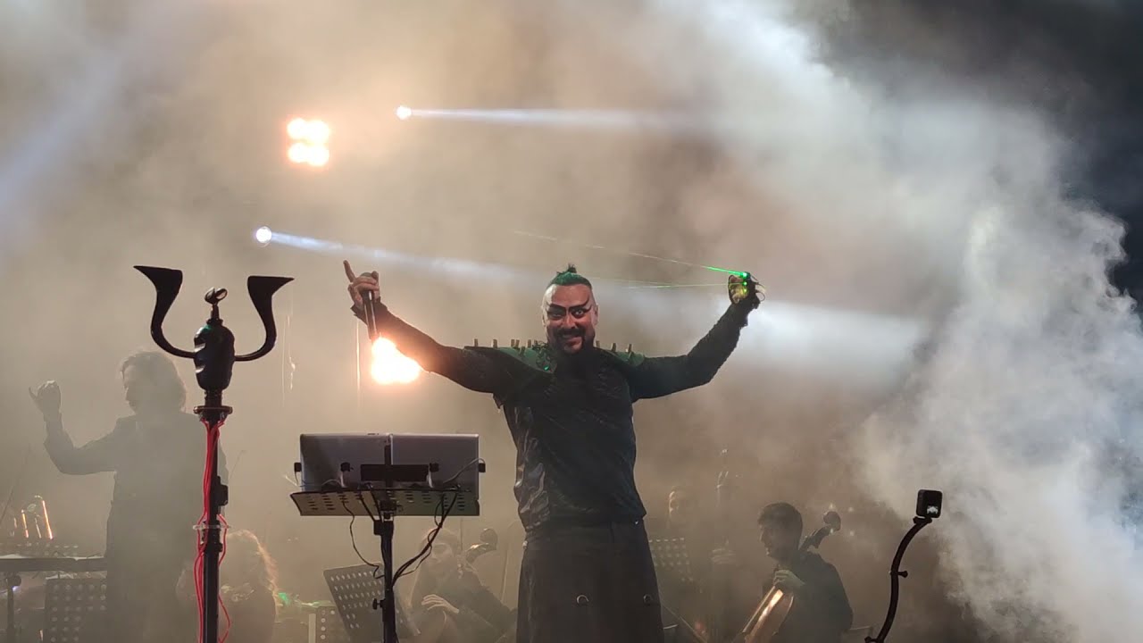 An Epic Symphony & Hayko Cepkin - Yalnız Kalsın & Ben İnsan Değil miyim (29 Ekim 2021)