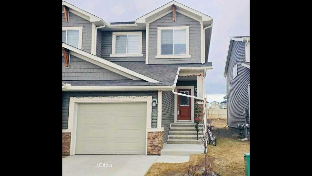 1509 Bayview Point SW Airdrie, AB T4B 5K1
