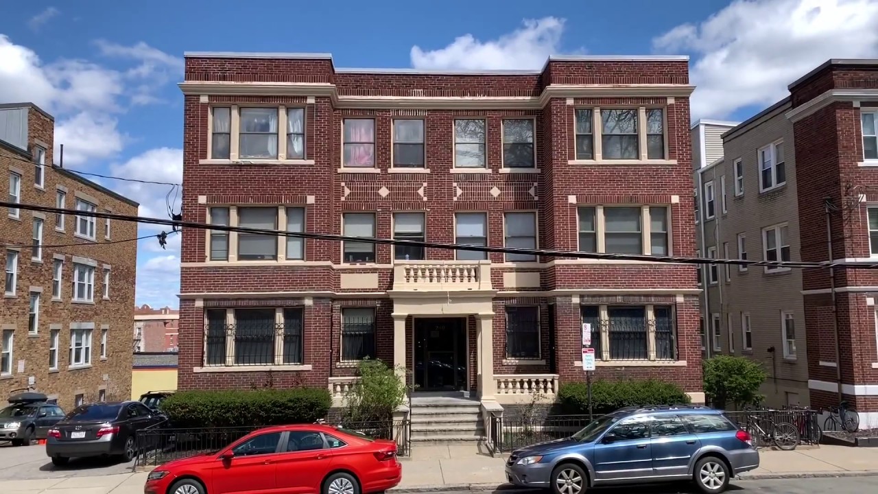 Kelton Apartments 240-1