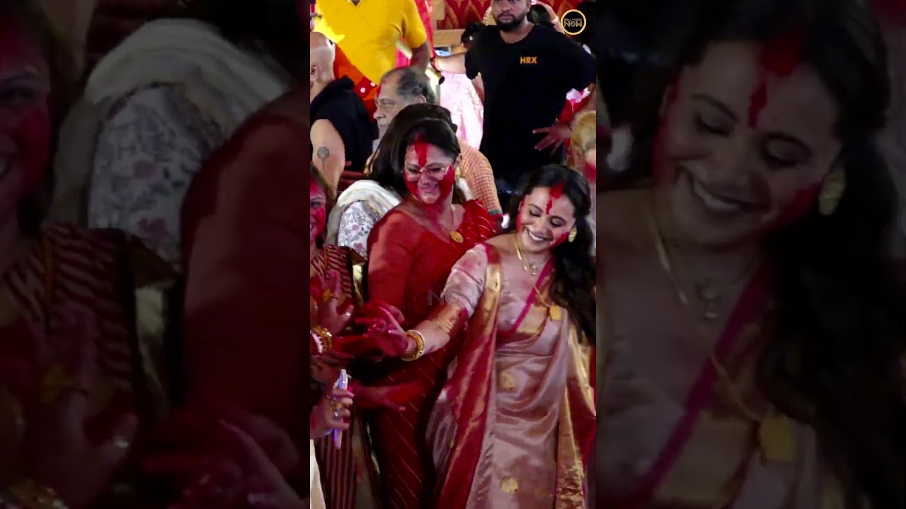 Rani Mukerji Plays 'Sindoor Khela', Dances At Durga Puja Pandal #bollywoodnow