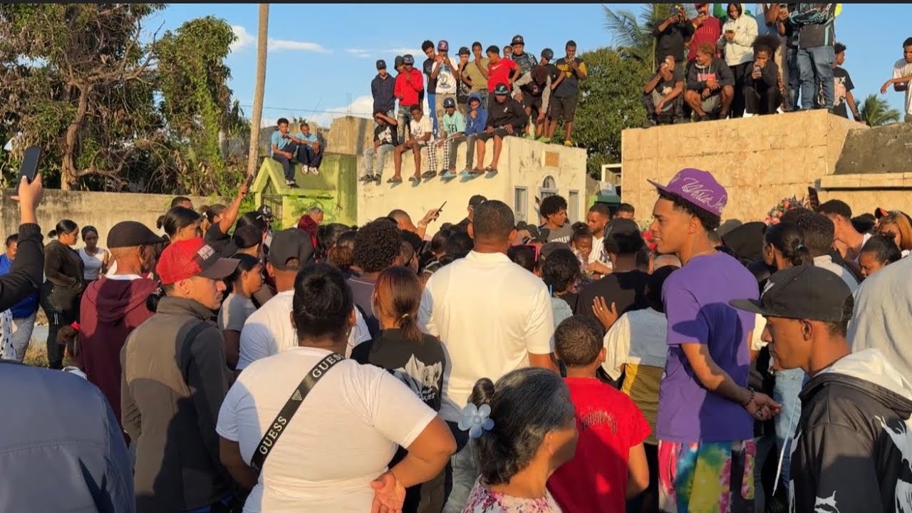 Le dan el último a Dios a la joven Aneisy de 14 años familiares y amigo San Francisco de Macorís ￼
