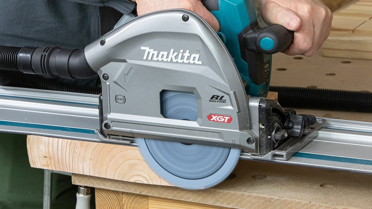 Test akumulatorowej pilarki tarczowej-zagłębiarki Makita SP001G z linii XGT 40Vmax