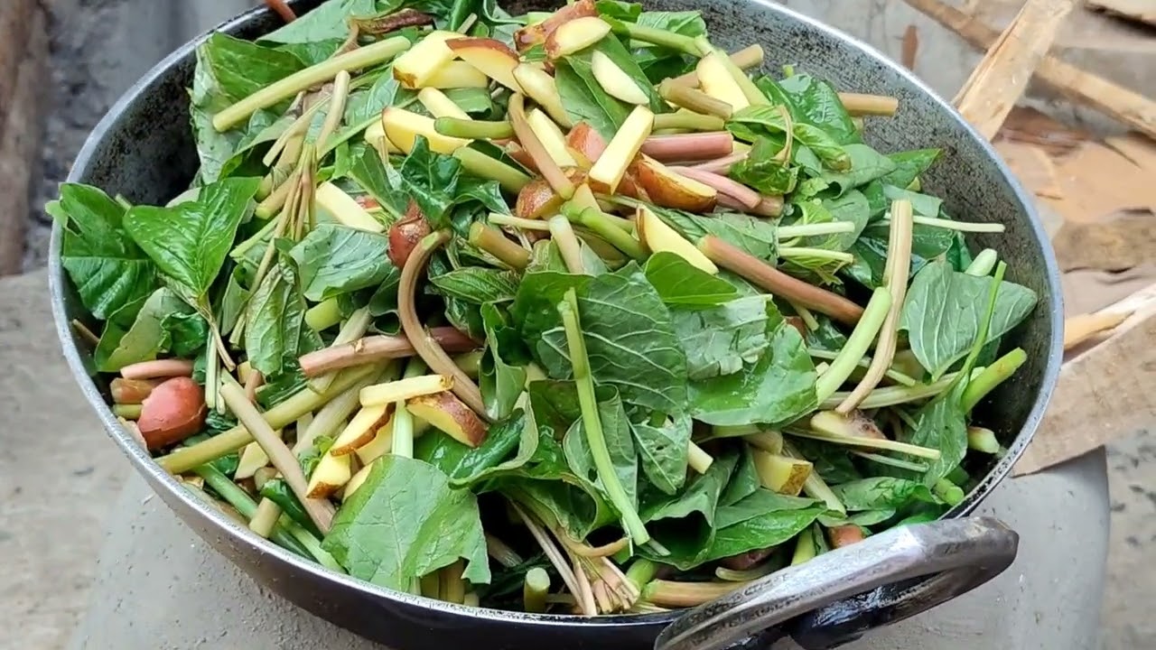 আজকের রান্নার আয়োজন শুঁটকির তরকারি 😋😋