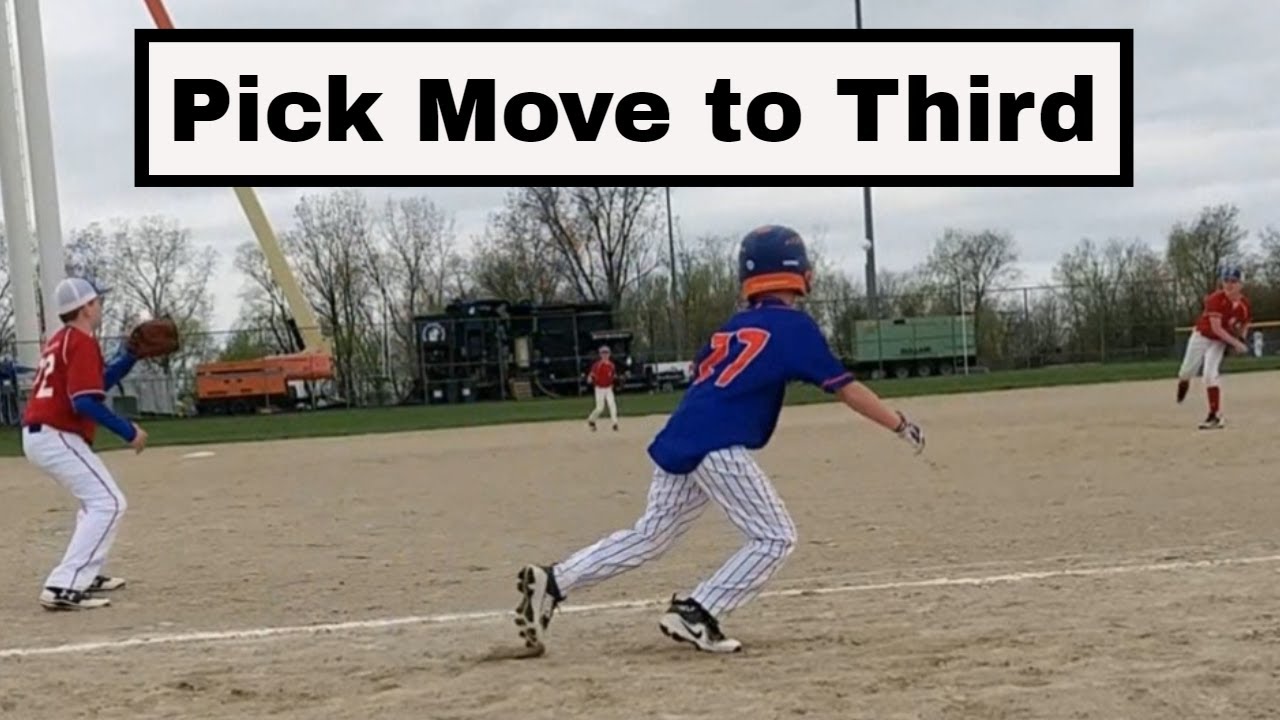 Smart 12-year-old pitcher picks off runner at 3rd base