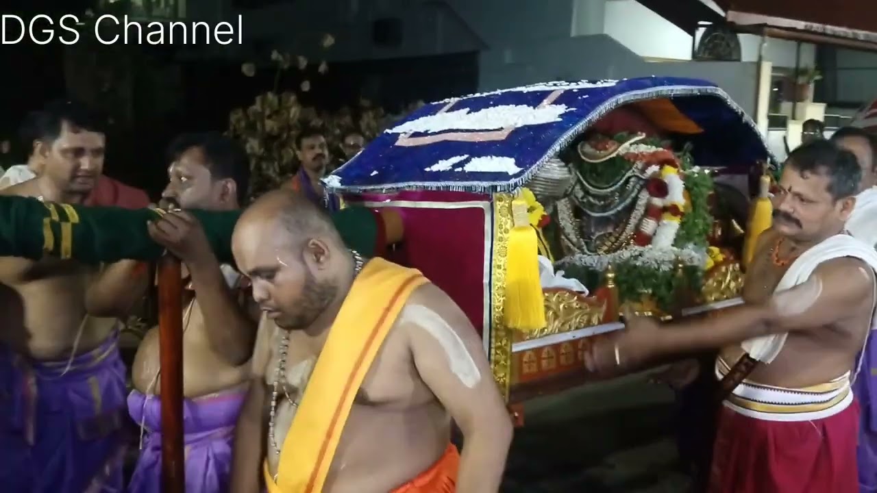  പള്ളുരുത്തി  പത്തും തിരുമല ദേവസ്വം ക്ഷേത്രത്തിൽ മഹോത്സവം പ്രമാണിച്ചു നടത്തിയ ദ്വിഗ്വിജയം 