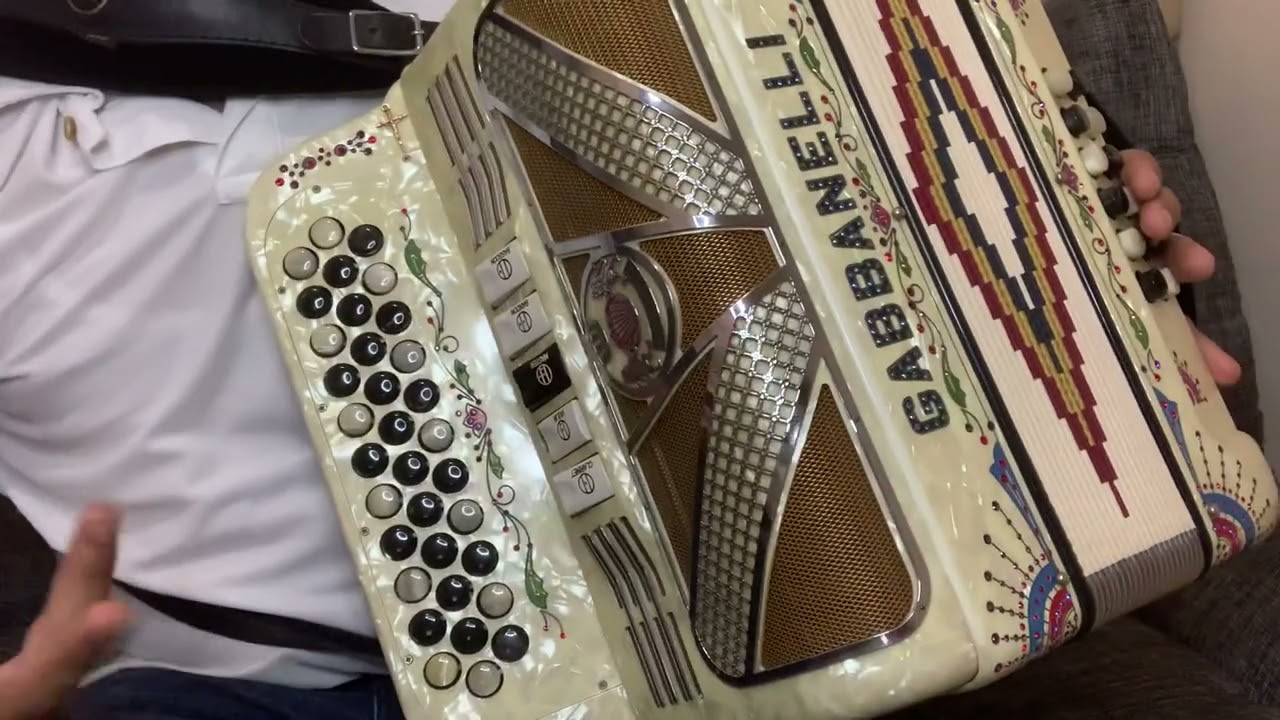 Escala en décimas de Sib, acordeon de Fa