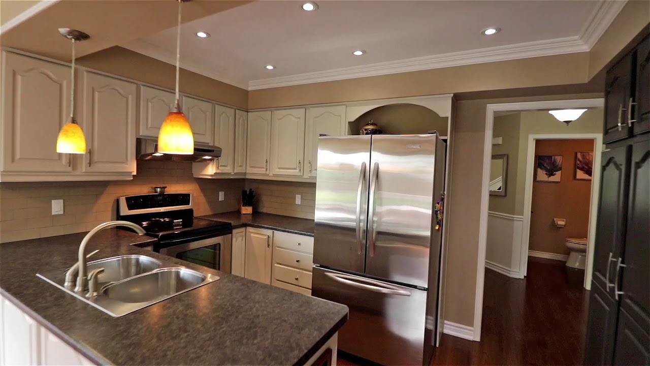 952 Peggoty Circle, Oshawa