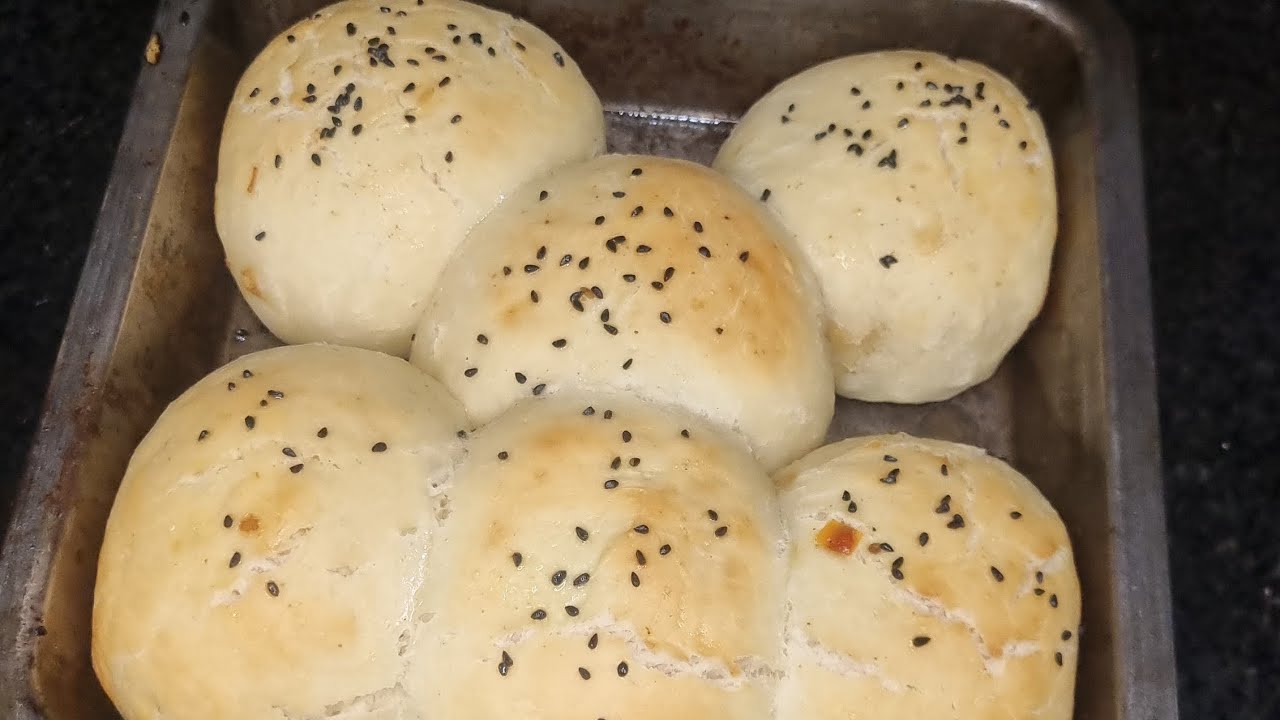 &ldquo;Soft & Fluffy Chicken Buns Recipe | Bakery Style at Home 🍗✨&rdquo;