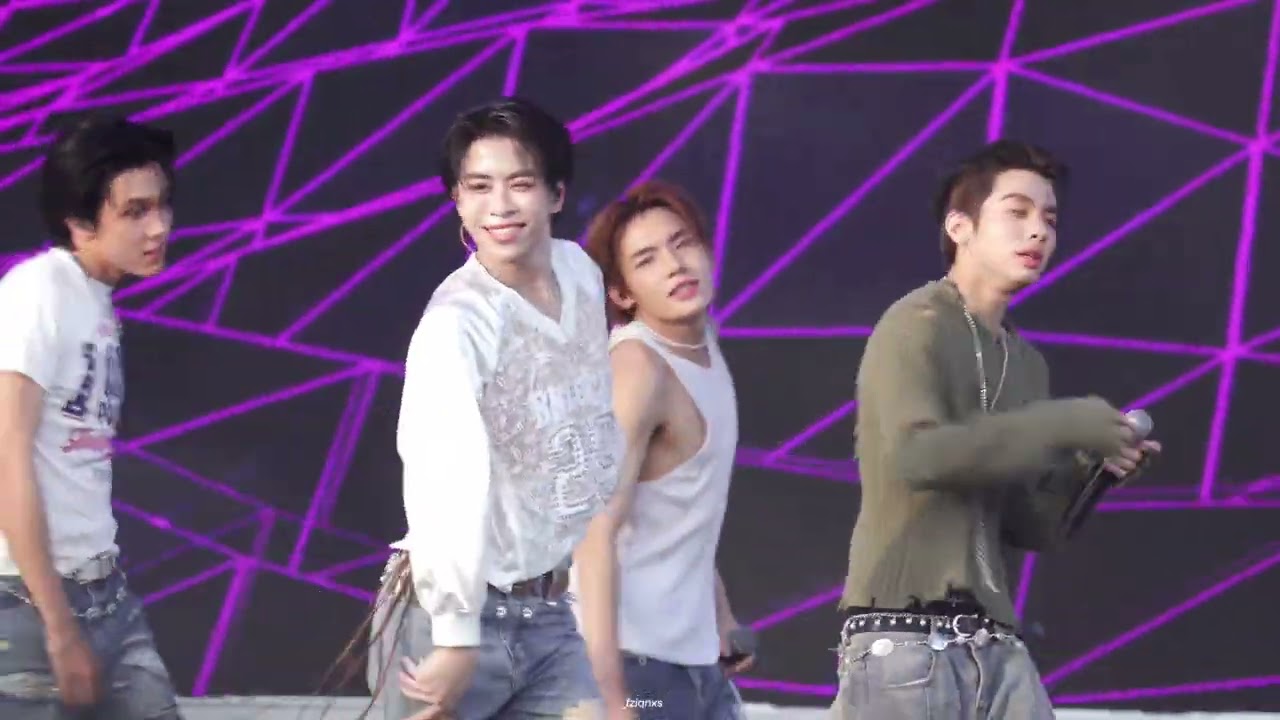 [4K] 2025.11.22 | #BEACHBOYS2025xDICE  ‘Mona Lisa’ - APO Fancam #APOwachirakon #DICE_SONRAY