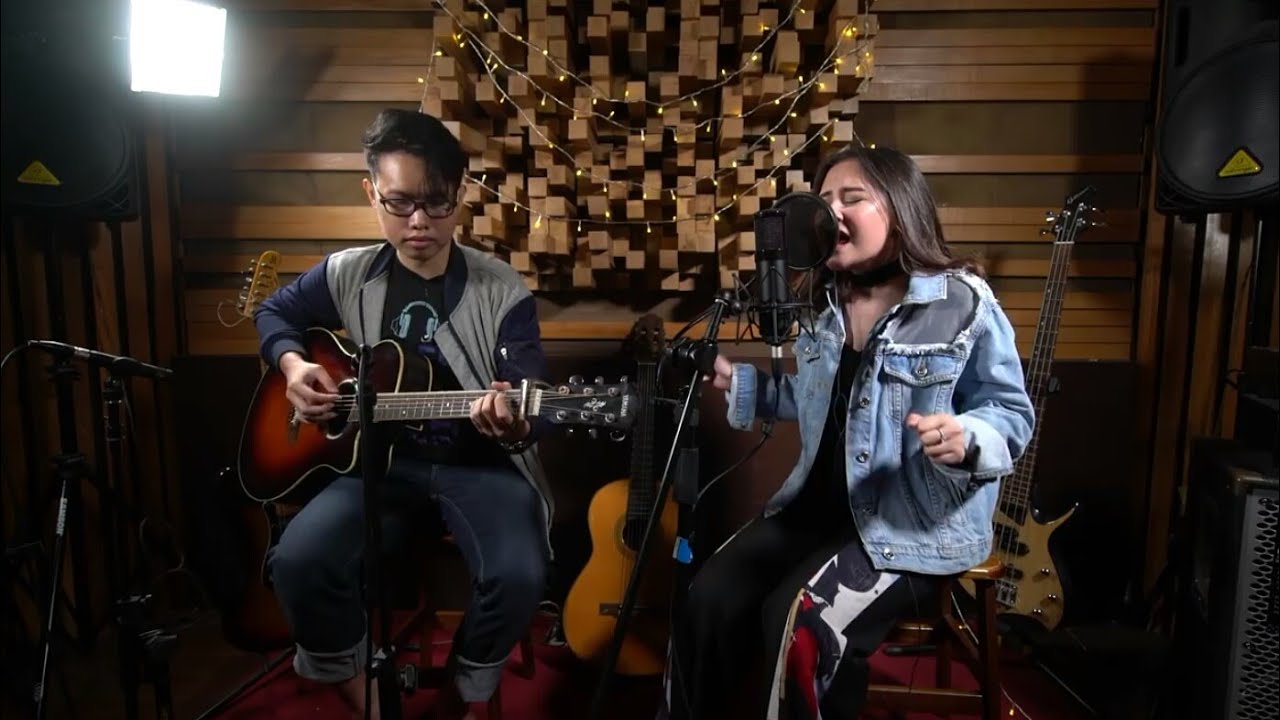 EPISODE #1 #PRILLYSTUDIO (Selena Gomez) Back to You - Prilly Latuconsina