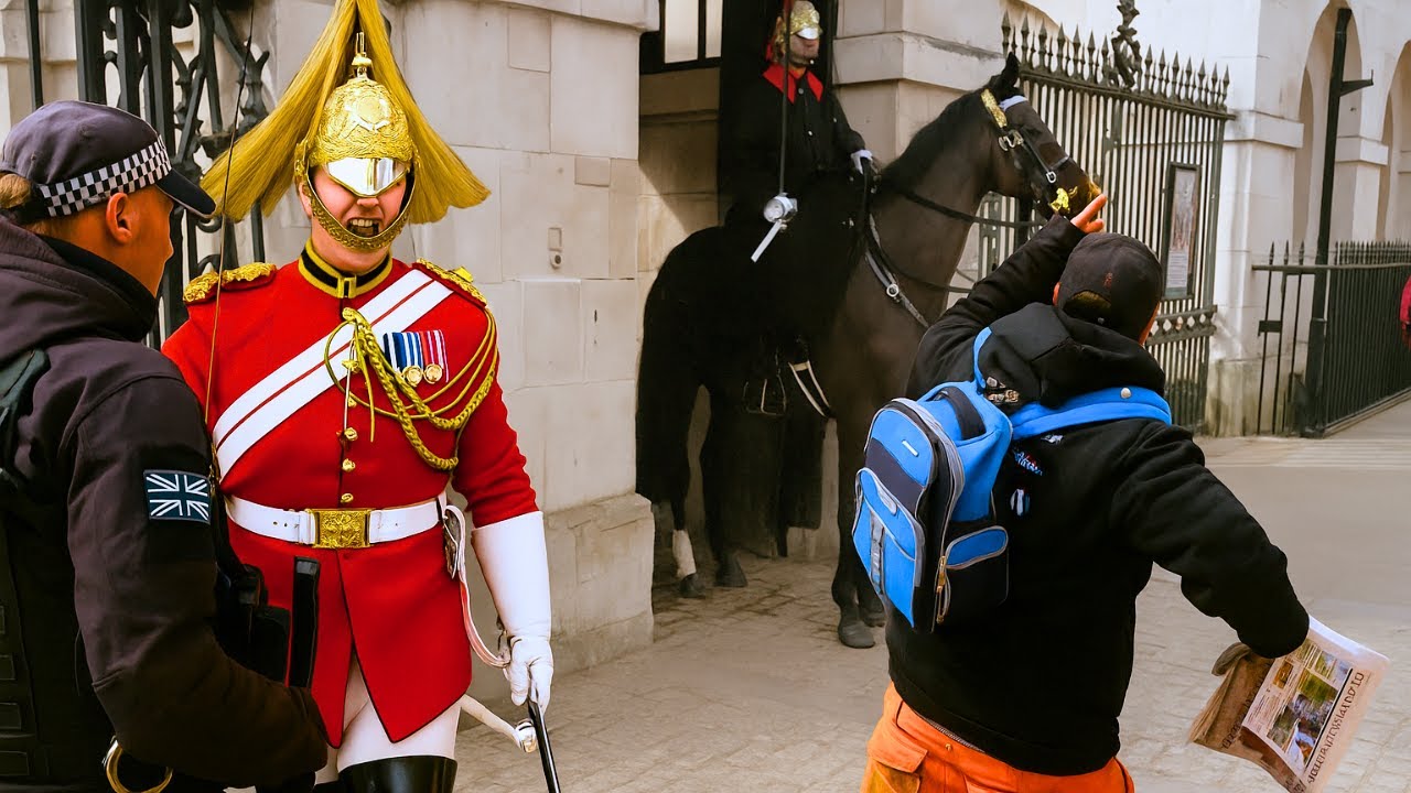 THE TOURIST CHARGED at the ROYAL GUARD… What Happened Next SHOCKED EVERYONE! 😱👮🐎
