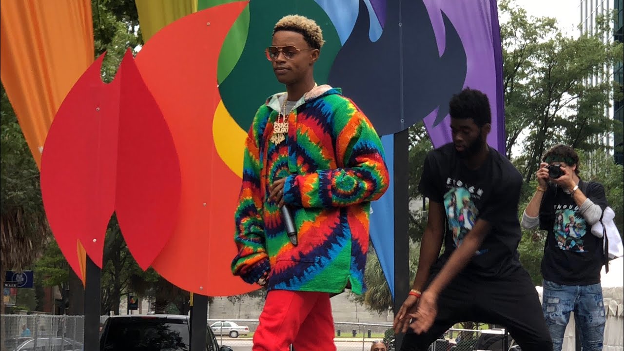 Silento Performs &ldquo;Watch Me&rdquo;(Whip/Nae Nae) LIVE! - SC Pride Festival 2018