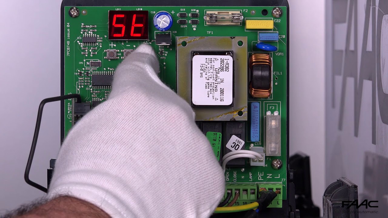 APPAREILLAGE ELECTRONIQUE - 740D - FAAC - MotorisationPlus.com