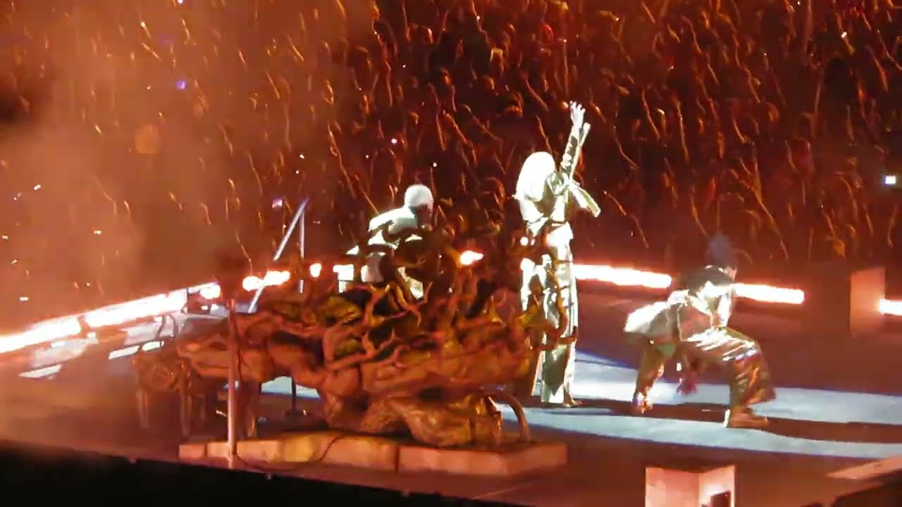 LADY GAGA - Born This Way - Chromatica Ball Paris 2022 (Stade de France)