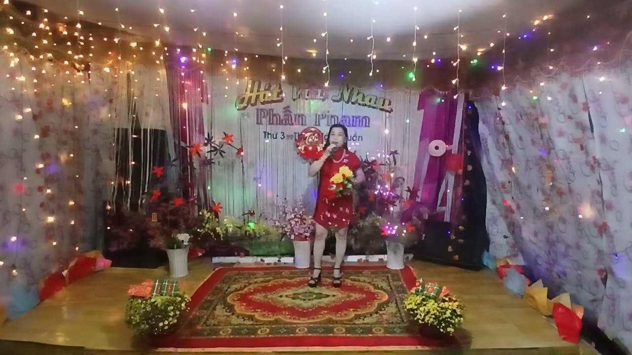 DEM GIAO THUA NGHE MOT KHUC DAN CA /THUY MINH