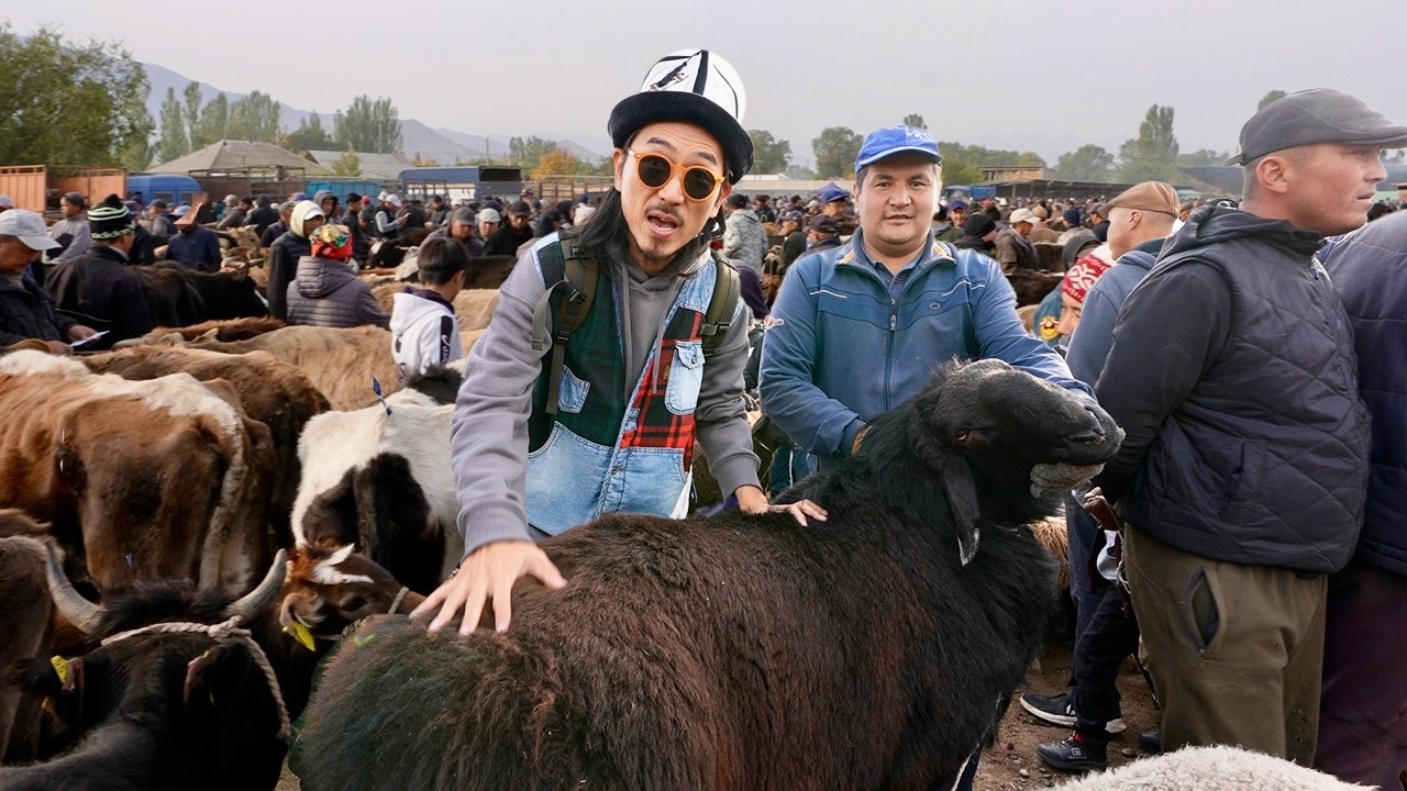 самая экзотическая уличная еда в Кыргызстане 🇰🇬 огромный рынок животных + подземное жареное мясо