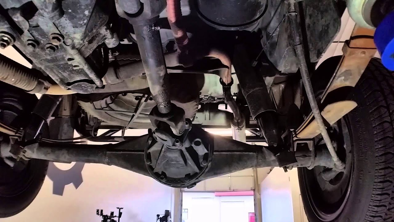 Inside and under the 4WD Honda Acty