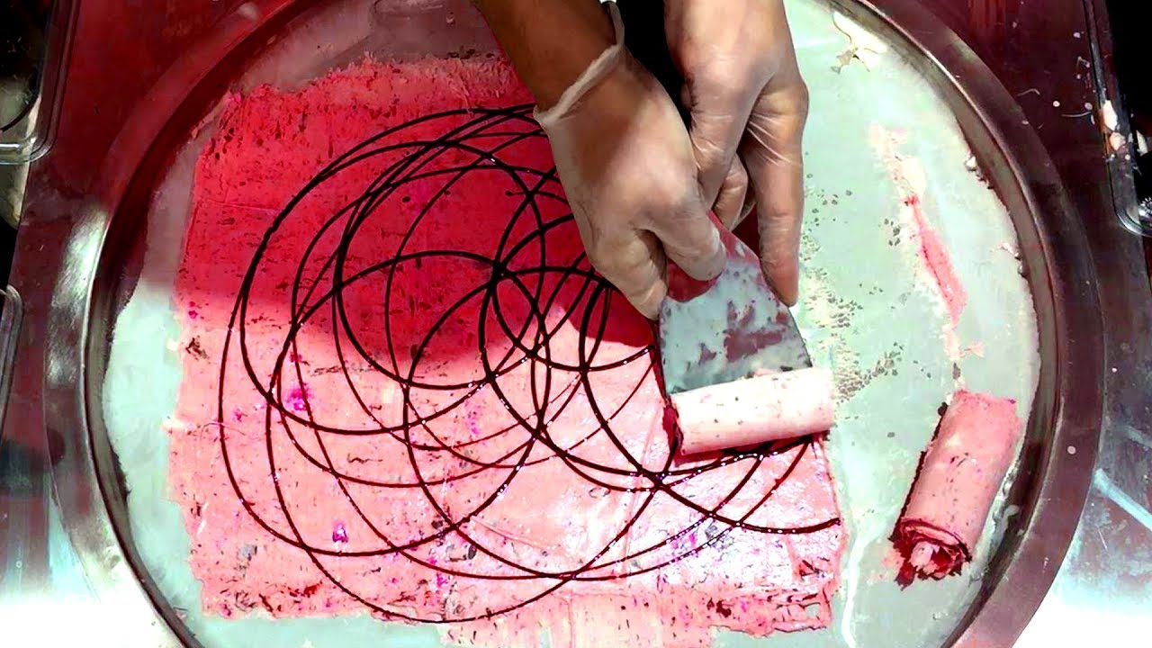 Ice Cream Rolls | Strawberry & Nutella / Fried Thailand Ice Cream rolled by Sweet Charlies