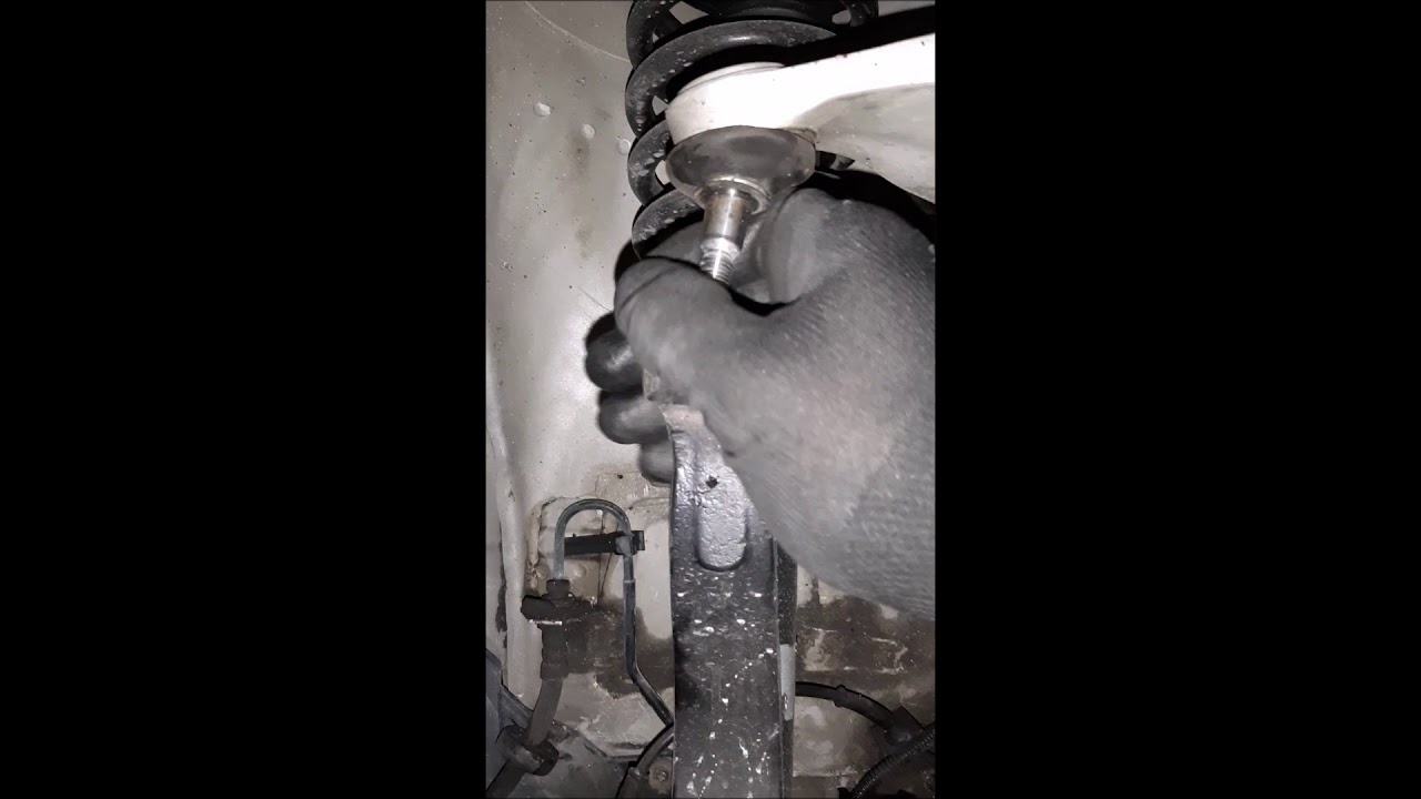 CAMBIO AMMORTIZZATORI ALFA ROMEO 147