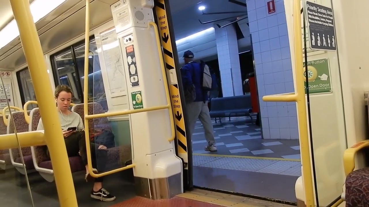 QR Suburban multiple unit 260 series (SMU 291): Fortitude Valley to Roma Street (Ipswich train)