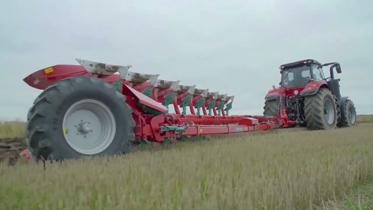Tractors At Work  Case IH Magnum 340 & Kverneland 6300 S Variomat Ploughing