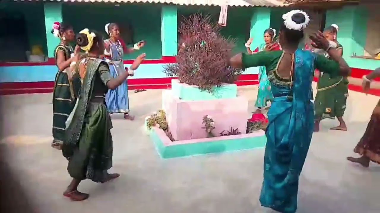 सुवा गीत और डांस के लिये हमारे चैनल को लाइक और सस्क्राइब करें