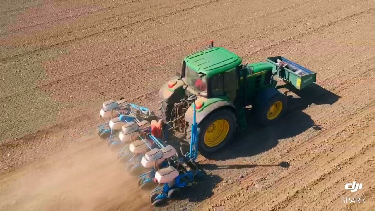 JD 6830 avec semoir monosem 6 rangs