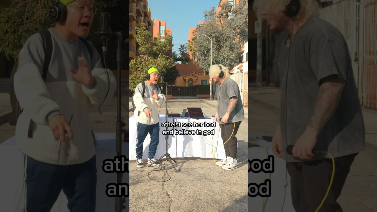 Timothy DeLaGhetto SPITTING! #pickuptheheadphones #streetperformer @Timothy 🤯😳