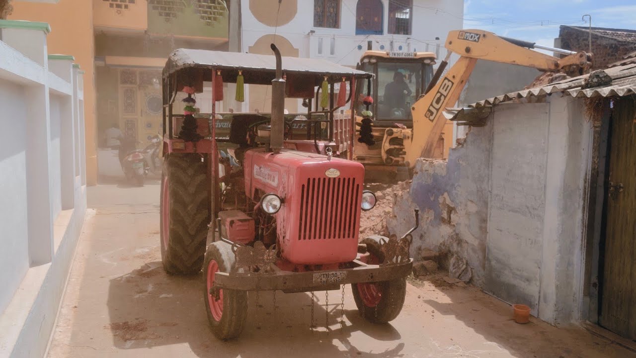 JCB 3dx backhoe loading and unloading mahindra 575 di tractor home demolished soil@Mohantractorslife