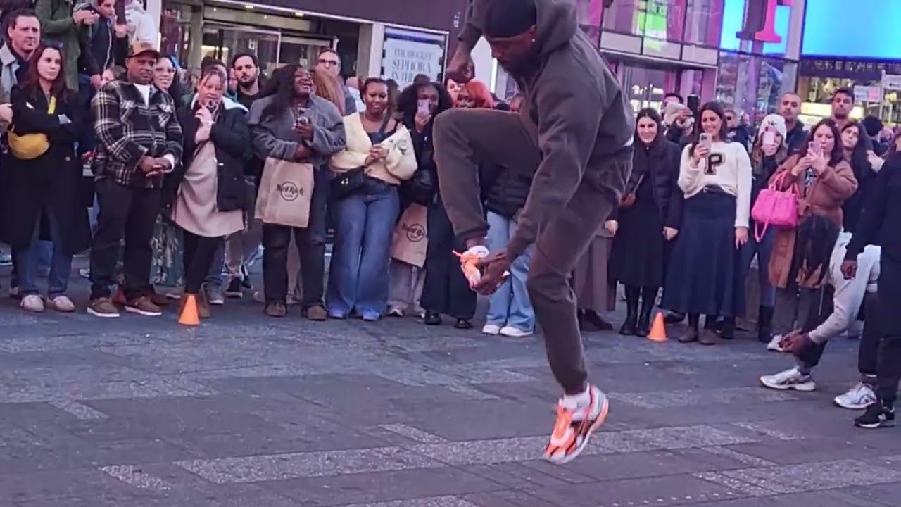 New york Times Square street performance 