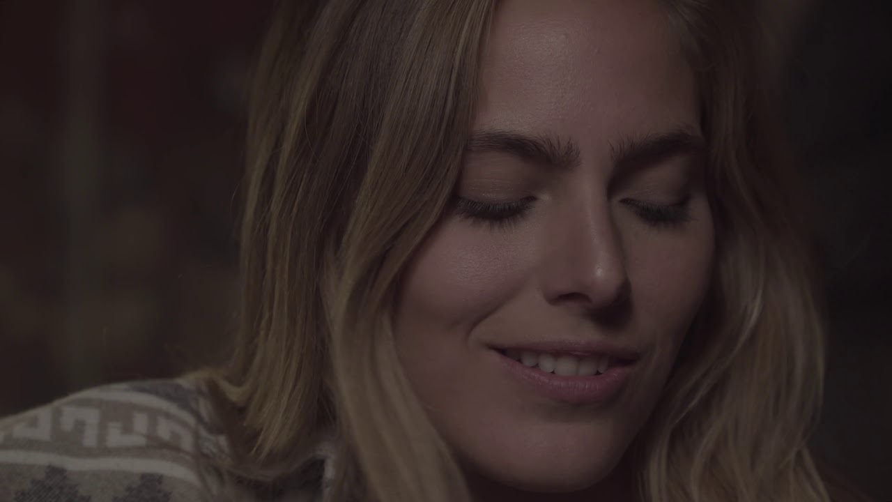 Lauren Jenkins | Cabin Sessions |  Dreams (live on set)