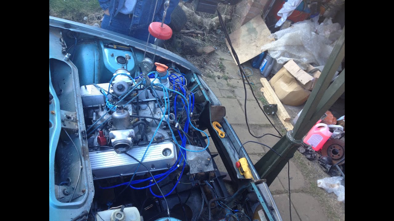 Rover SD1 - Engine Out
