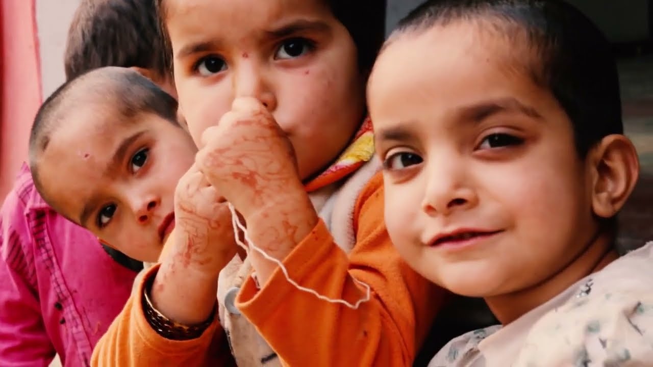 Pakistan Unveiled: Captivating Beauty from North to South