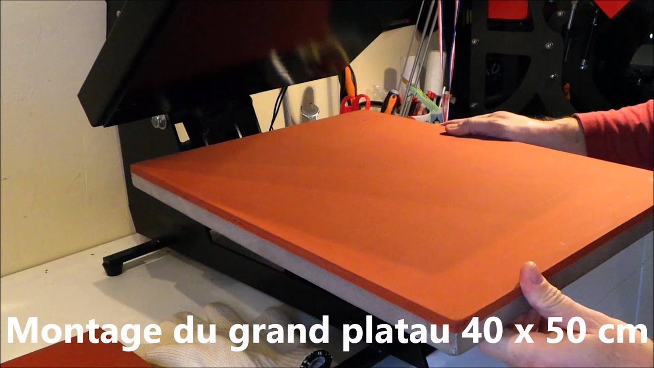 Réaliser un marquage sur un sac de sport, et changer un plateau inférieur