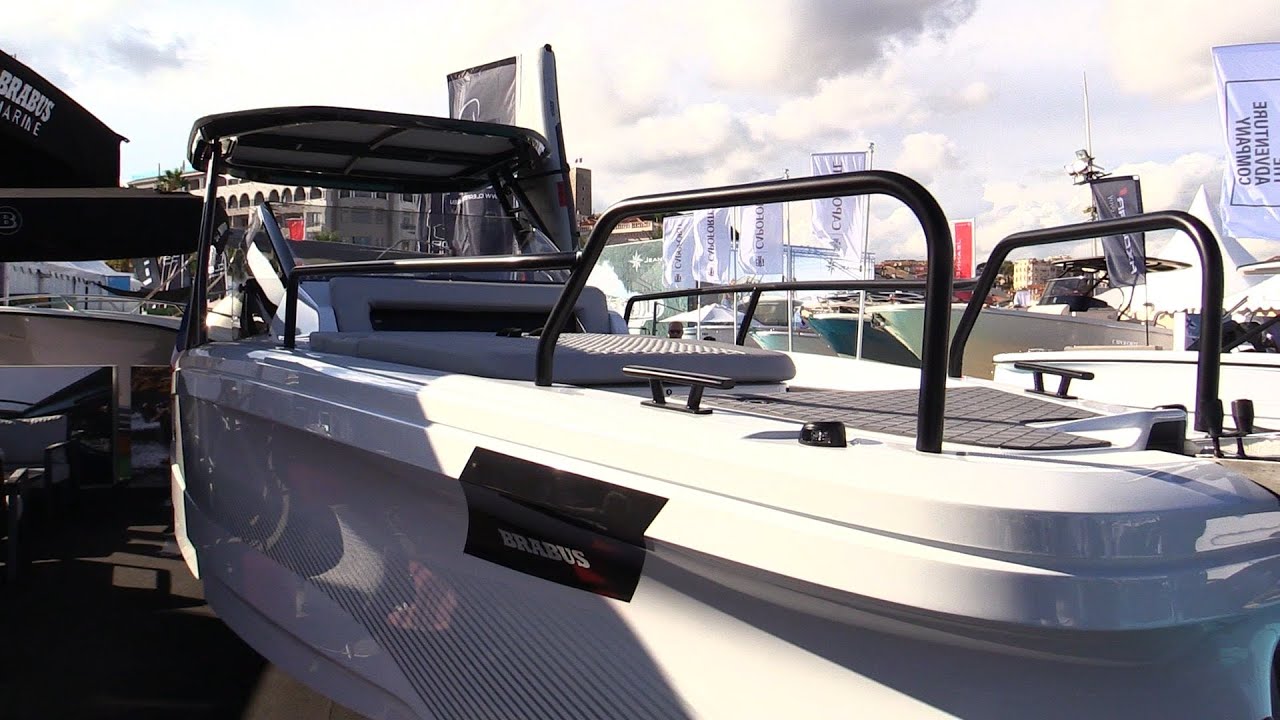 Power & Style ! 2024 Axopar Brabus Shadow 300 Motor Boat