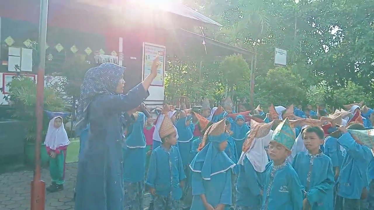 Setiap Pagi Senin - Jumat Evaluasi Smart Surau SDN 33 Tanjung sabar.