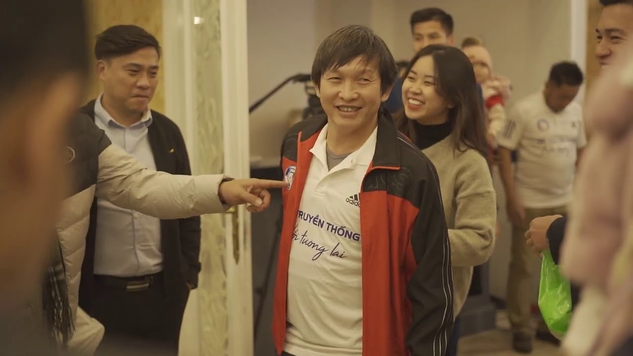 B&Agrave;I H&Aacute;T TRUYỀN THỐNG CỦA MOBI FC