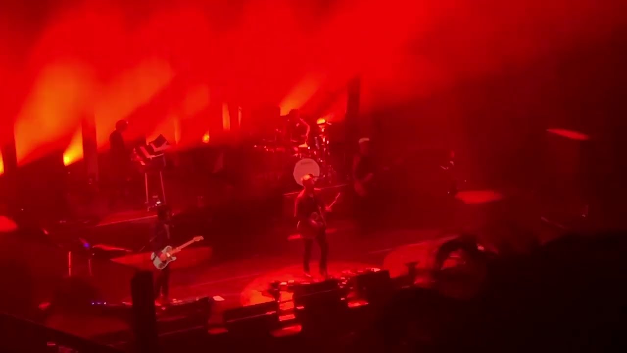 Go With The Flow | Queens of the Stone Age | MGM Music Hall @ Fenway - Boston, MA | 6/10/2025